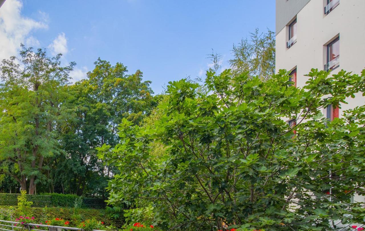 Hotel Cis Paris Kellermann Exteriör bild
